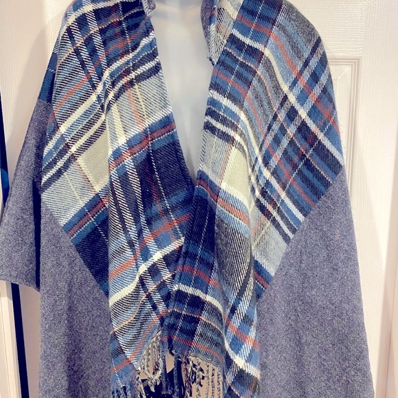 Simply Noelle Jackets & Blazers - Hooded Cape / Shawl